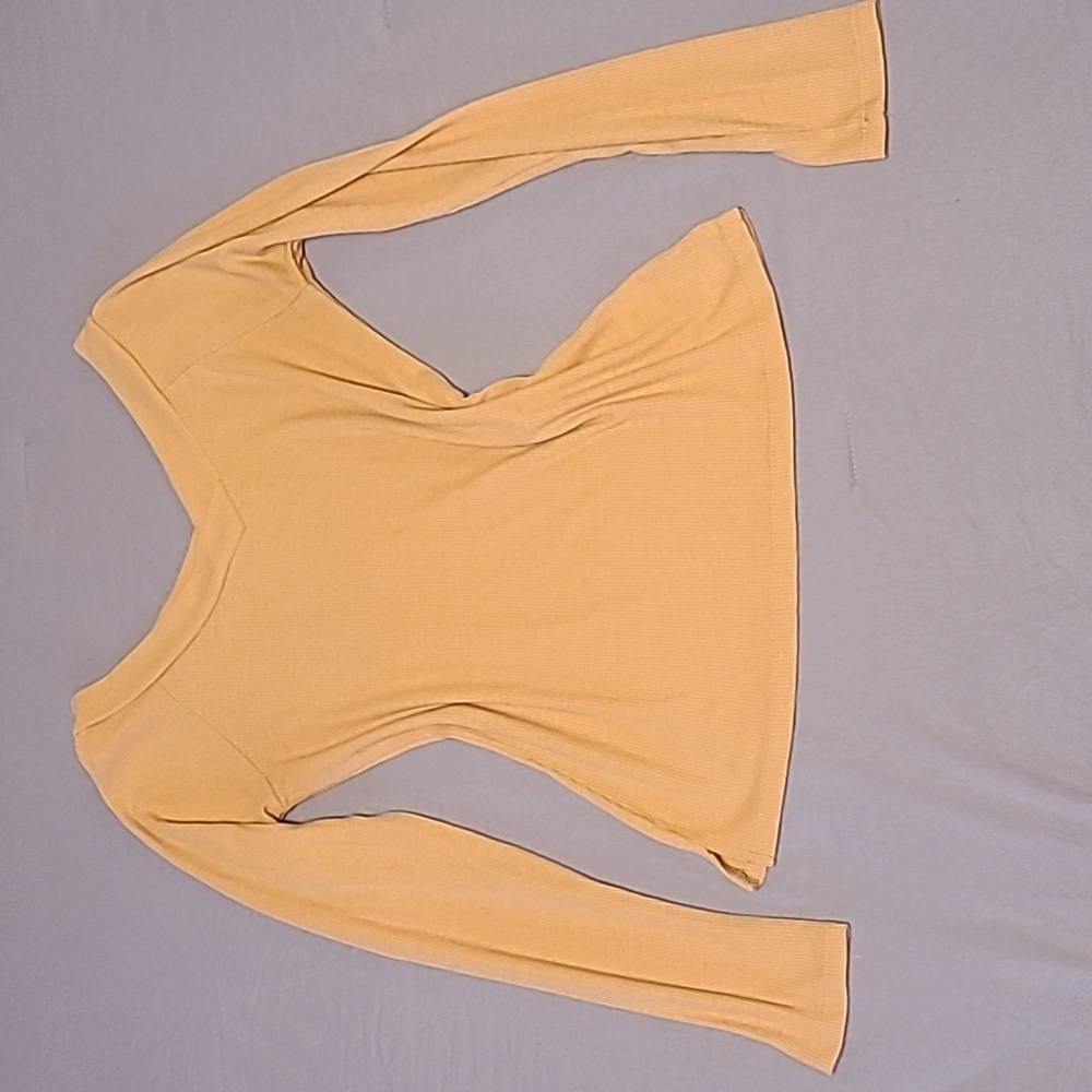 🎉 3/$25 Off-the-Shoulder Top